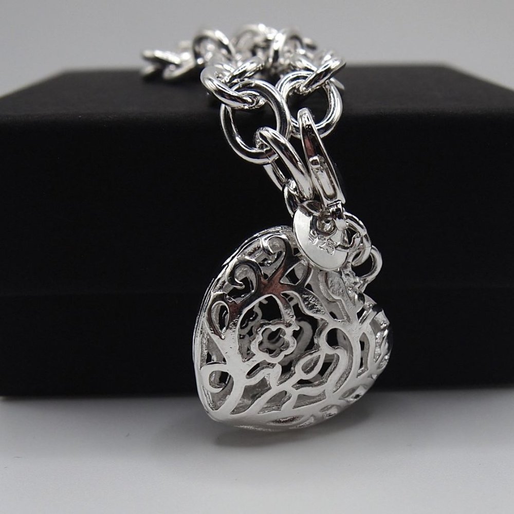 Beautiful Carved Heart Pendant Bracelet Stamped .925 Solid Sterling Silver - Picture 2 of 11
